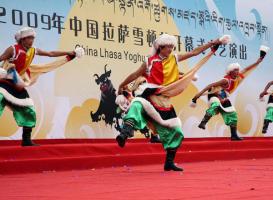Shoton Festival Tibetan Dancing